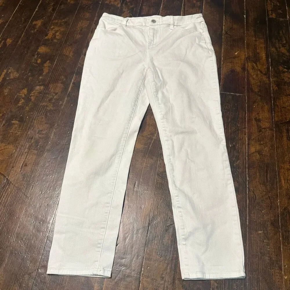 Chico’s Girlfriend perfect stretch slim leg white 0.5/6 normcore jeans